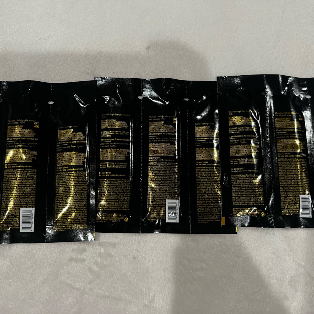 Oribe Signature Shampoo And Conditioner Sample Set - Picture 3 of 4